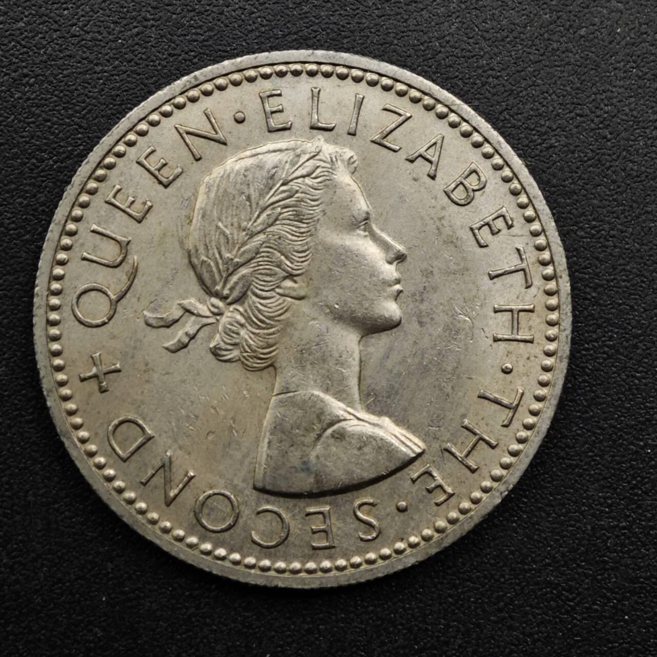 【淘币小摊】实时拍第八百六十三拍   小银币散币场   年前最后一周 之前的预留小年前全部发出 请更换最新收货地址  新西兰1962年伊丽莎白二世一先令镍币