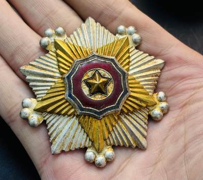 【金马踏春，泉马奔腾】2026 年新年贺岁场，（定于年初五接财神截拍）祝各位老板马到成功，马上有钱，愿岁岁平安喜乐顺遂 - 朝鲜二级国旗手勋章