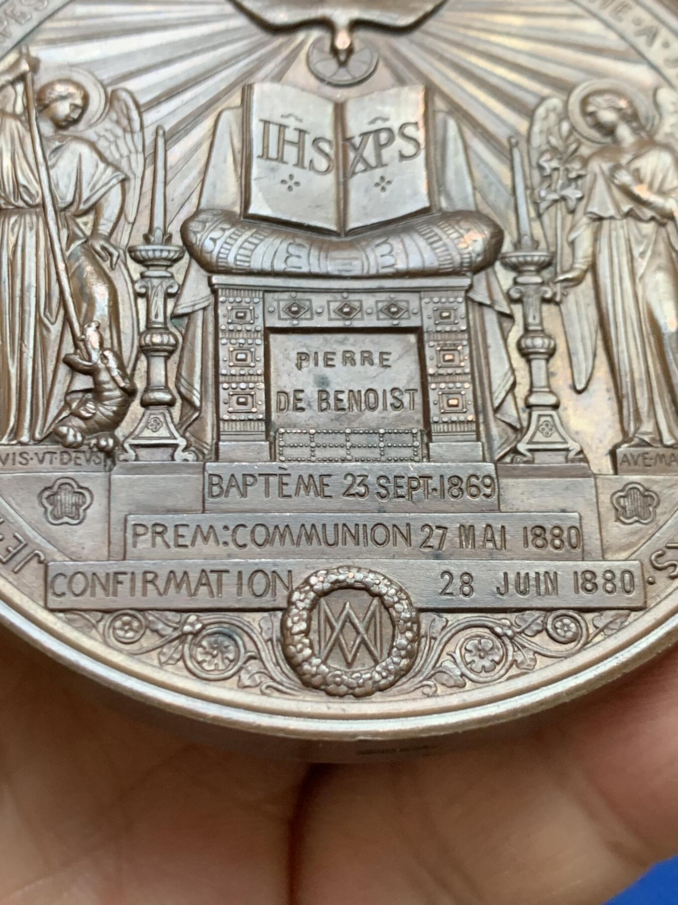 《竞宝斋》第465场 周日，周一，周二，3场连拍 （全场包邮）欢迎送拍 法国洗礼、坚信礼铜奖章，146g，68.7mm，1879年仅铸造一个月的烟斗边铭，背面11点方向有轻磕