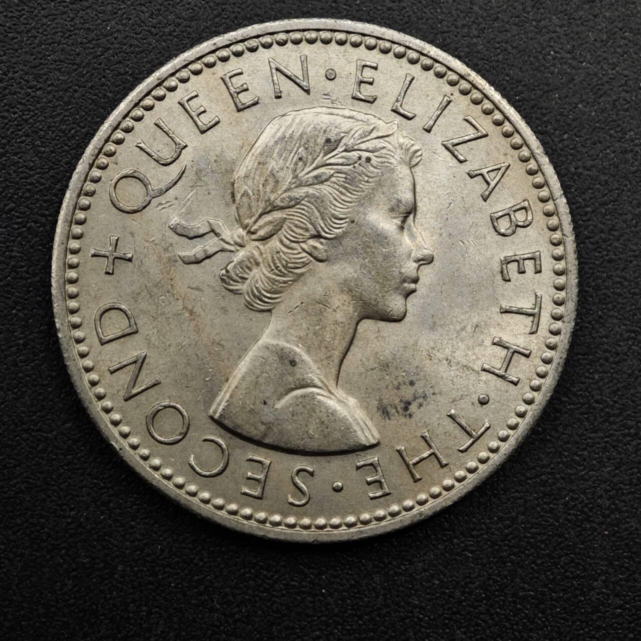 【淘币小摊】实时拍第八百六十三拍   小银币散币场   年前最后一周 之前的预留小年前全部发出 请更换最新收货地址  新西兰1965年伊丽莎白二世一先令镍币