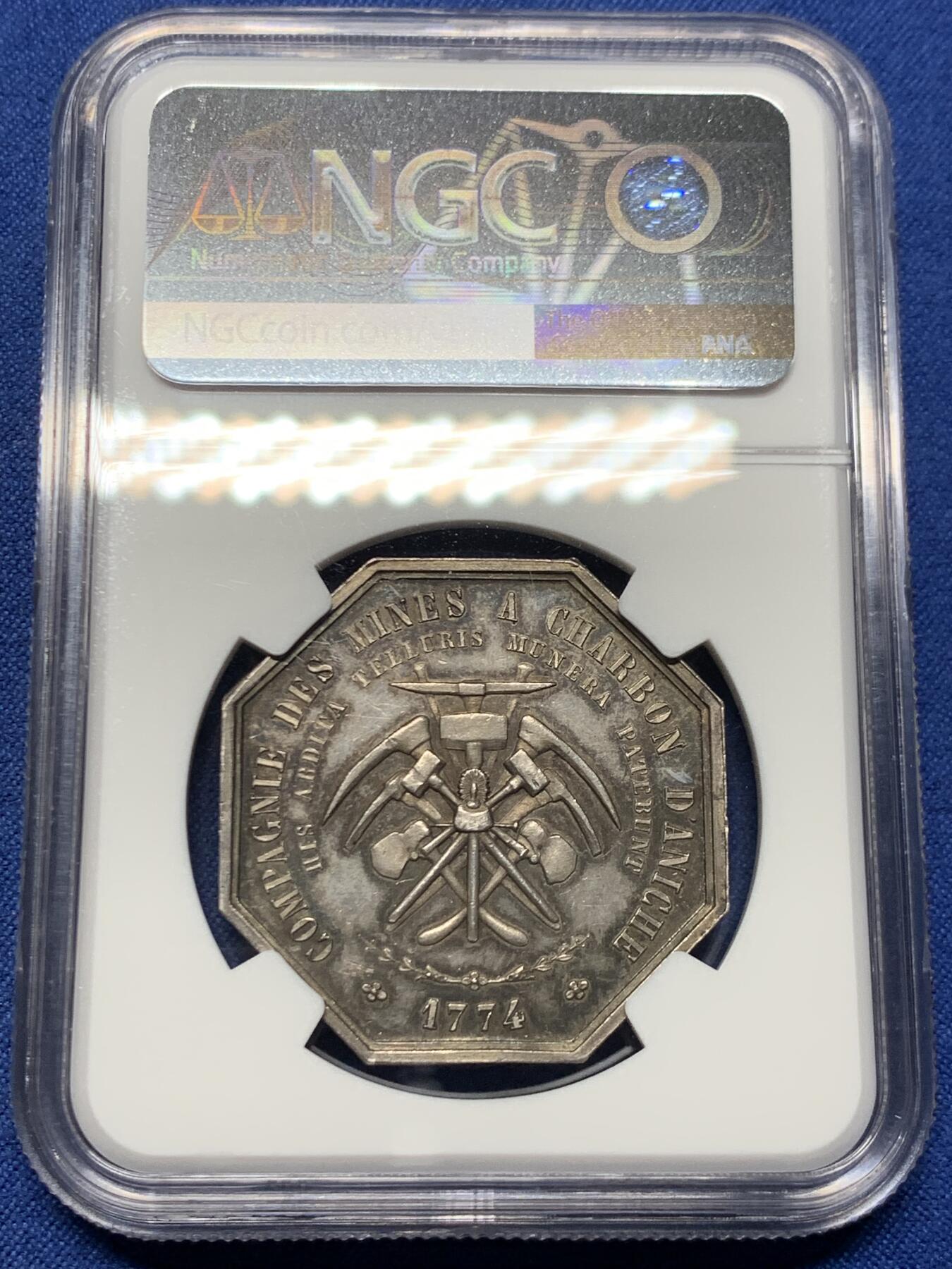 《竞宝斋》第465场 周日，周一，周二，3场连拍 （全场包邮）欢迎送拍 NGC MS63 法国阿尼什矿山和锻造厂八角银质代币，圣芭芭拉的形象，34mm，手指边铭。