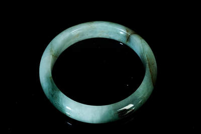 上海都达杂项专场四十七【全场包邮】  天然翡翠（A货）贵妃手镯 附鉴定证书90-50