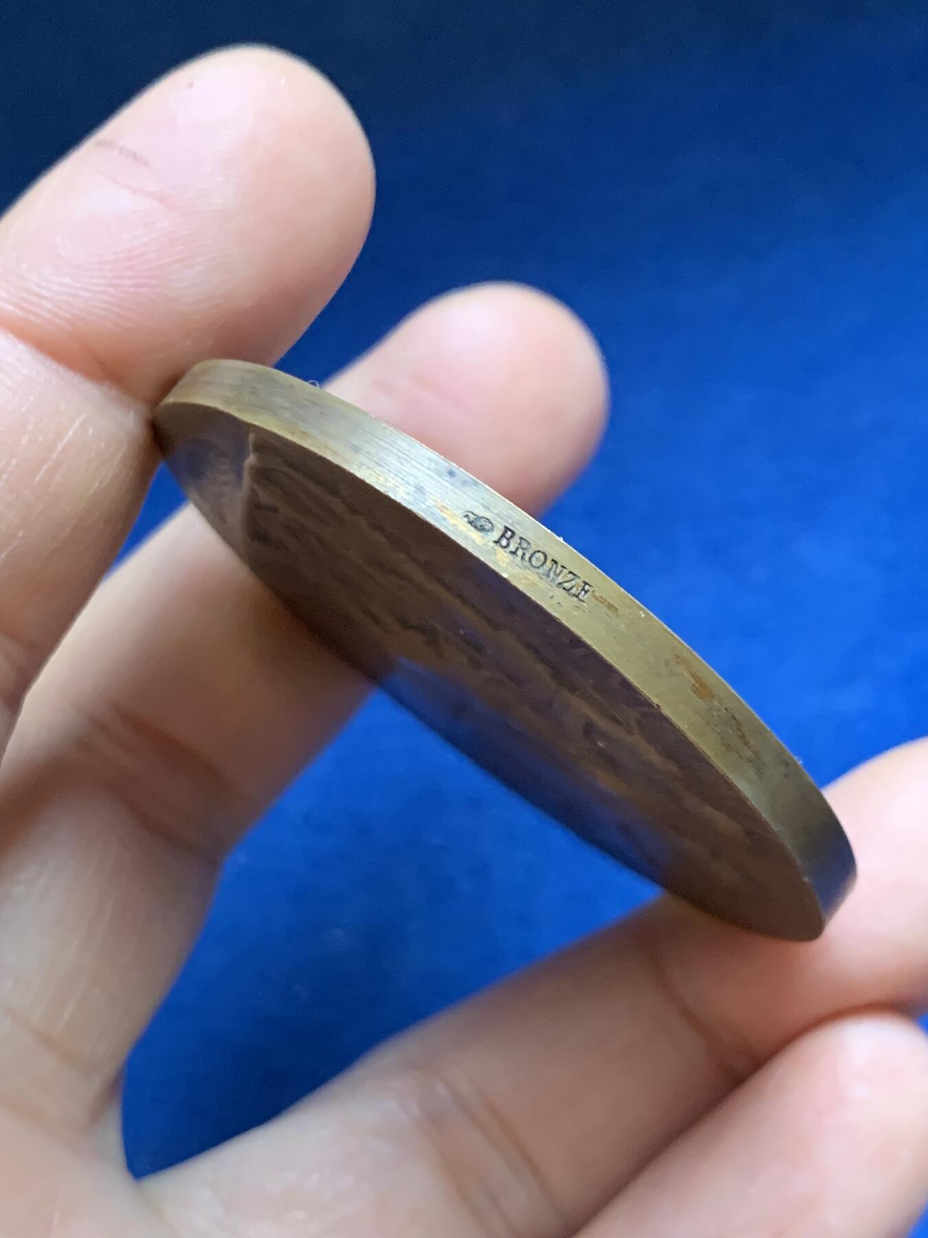 《竞宝斋》第465场 周日，周一，周二，3场连拍 （全场包邮）欢迎送拍 法国军事准备铜章 65.75克 49.5mm 丰饶角铜标