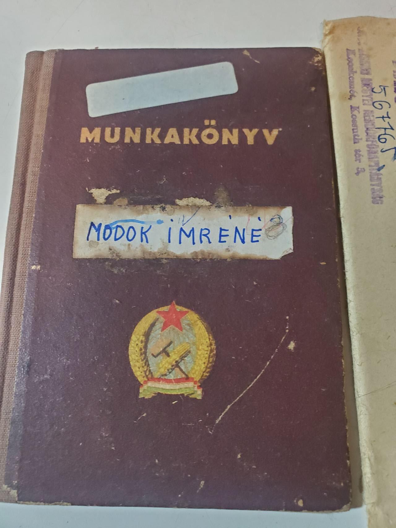 韵星假日军品类拍卖第三十九期暨默多克中校夫妇专场 -- Rimey Holidays Militaria Auction 39 & The Modoks Collection  匈牙利人民共和国默多克夫人社会主义工人党党证 预备役服务15年证章带原盒一套 拉克西时期良好记录 党章程和通讯信件