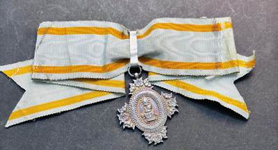 【金马踏春，泉马奔腾】2026 年新年贺岁场，（定于年初五接财神截拍）祝各位老板马到成功，马上有钱，愿岁岁平安喜乐顺遂 - 纪念章