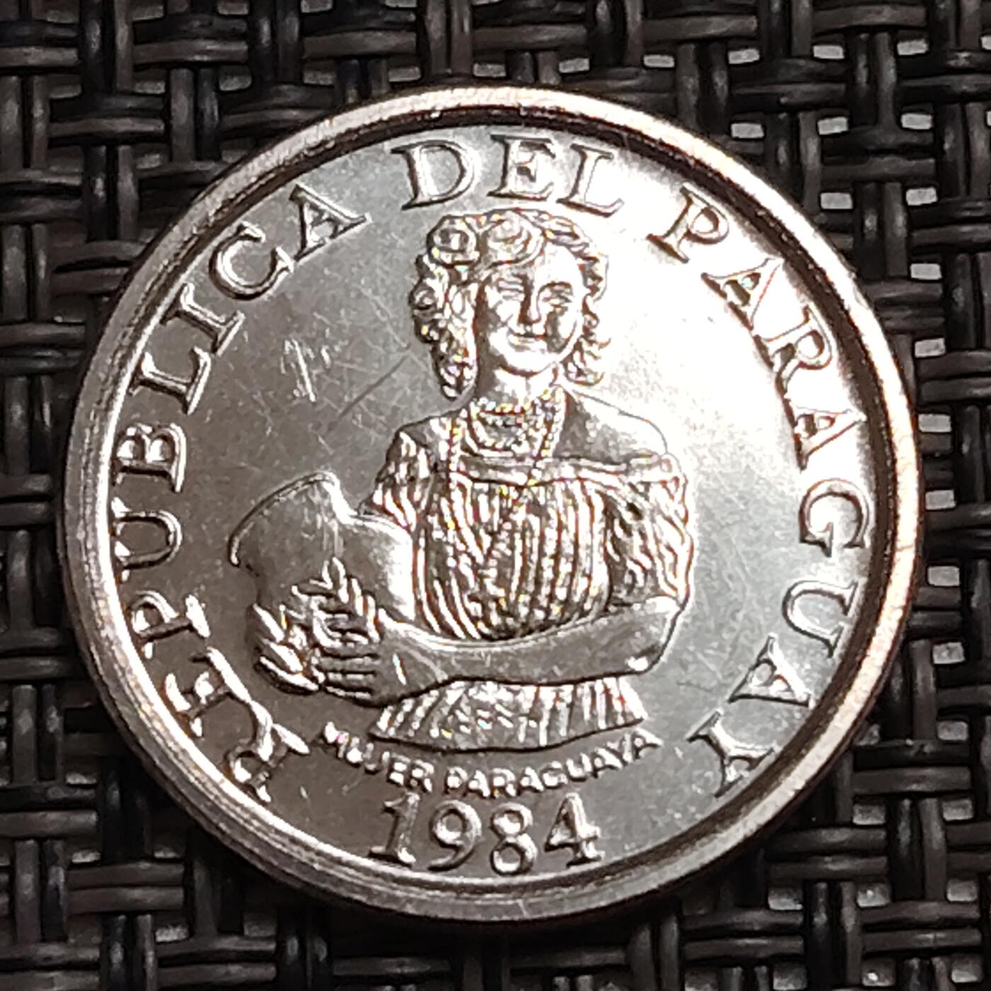 布加迪🐬～世界钱币(上海)🌾第 273 期 /  各国套币和散币 巴拉圭🇵🇾 1984年 5瓜拉尼