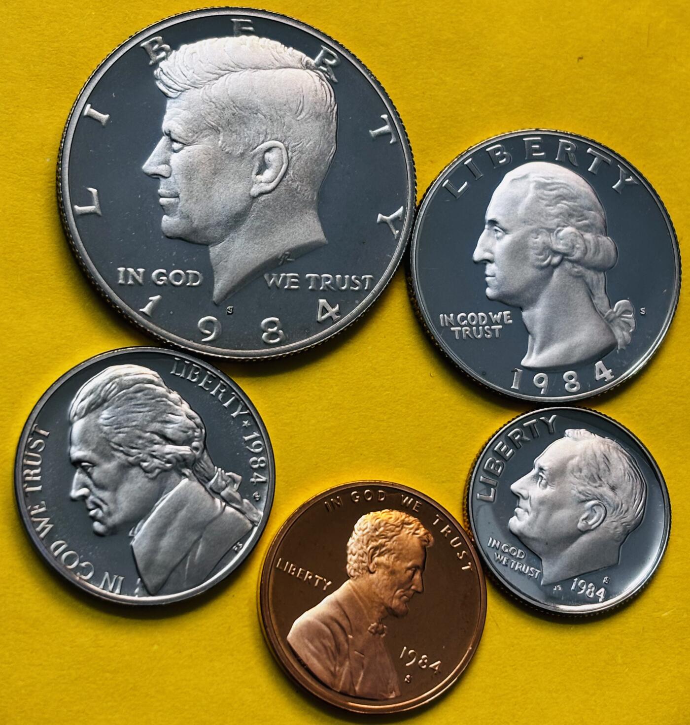 【金马踏春，泉马奔腾】2026 年新年贺岁场，（定于年初五接财神截拍）祝各位老板马到成功，马上有钱，愿岁岁平安喜乐顺遂 全新未流通 1984 年美国精制套币 5 枚 S 厂，带盒