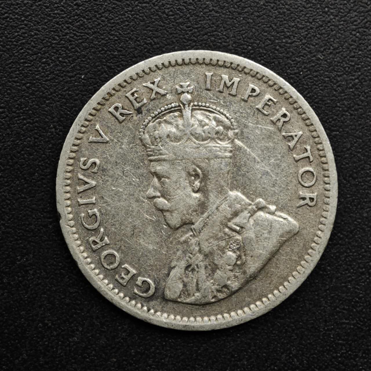 【淘币小摊】实时拍第八百六十三拍   小银币散币场   年前最后一周 之前的预留小年前全部发出 请更换最新收货地址  南非1926年乔治五世6便士银币