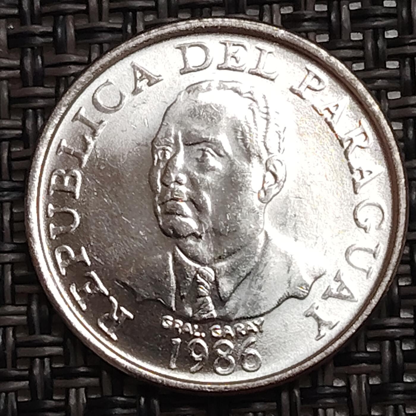 布加迪🐬～世界钱币(上海)🌾第 273 期 /  各国套币和散币 巴拉圭🇵🇾 1986年 10瓜拉尼