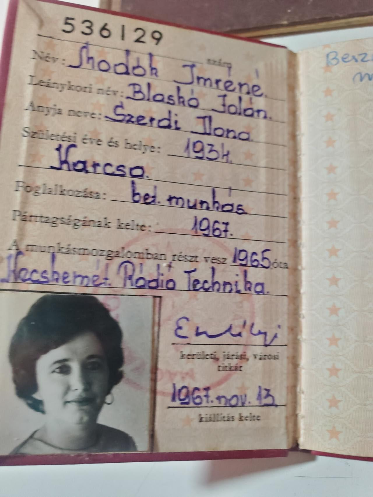 韵星假日军品类拍卖第三十九期暨默多克中校夫妇专场 -- Rimey Holidays Militaria Auction 39 & The Modoks Collection  匈牙利人民共和国默多克夫人社会主义工人党党证 预备役服务15年证章带原盒一套 拉克西时期良好记录 党章程和通讯信件