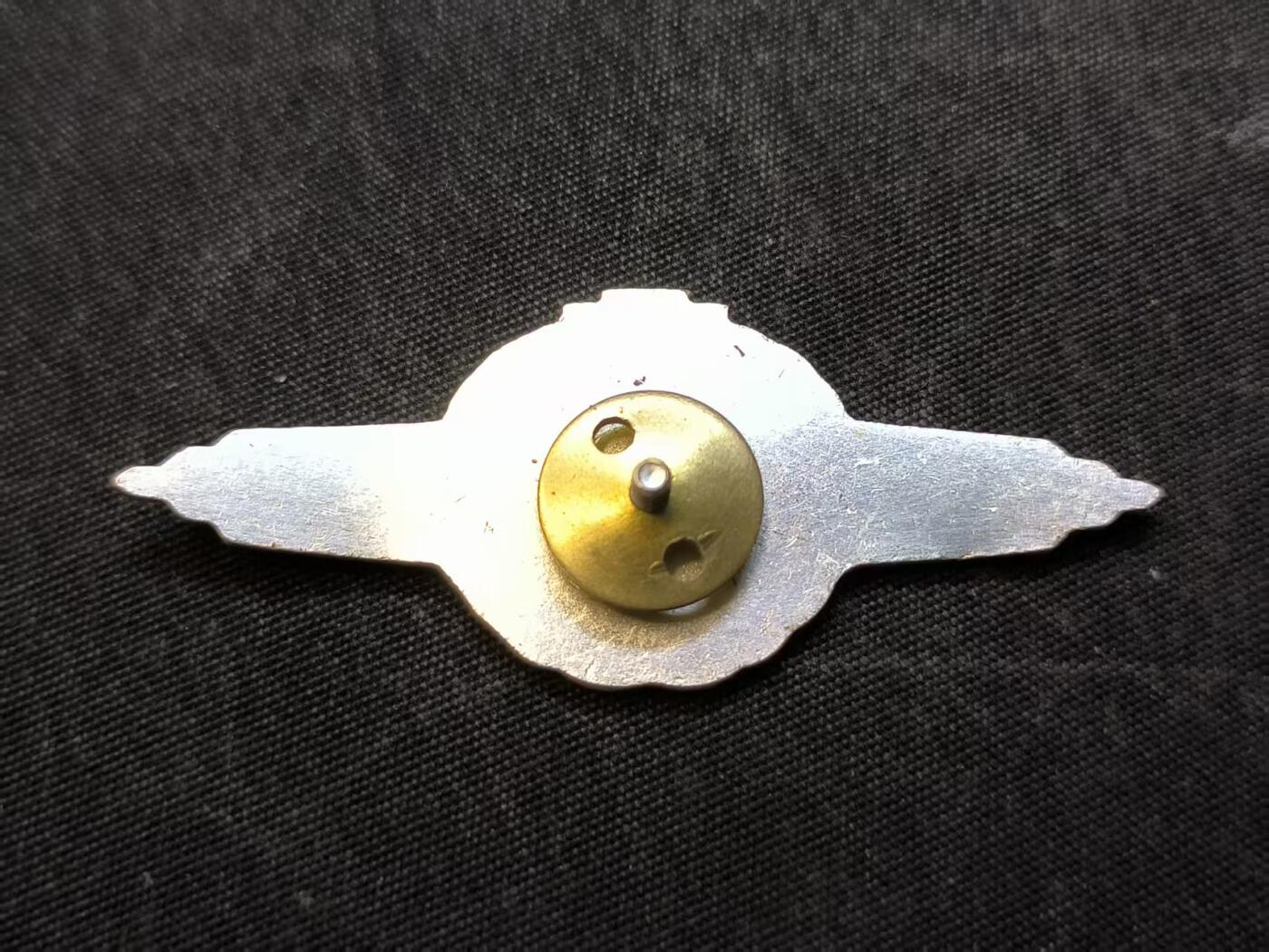 （店主清仓 大量自藏 制服徽章盛宴）罗岚⭐爱藏⭐甄选专拍第五场-分享拍场赚佣（实体经营） 民主德国人民军海军一级潜艇技能章 珐琅转轮版本美品