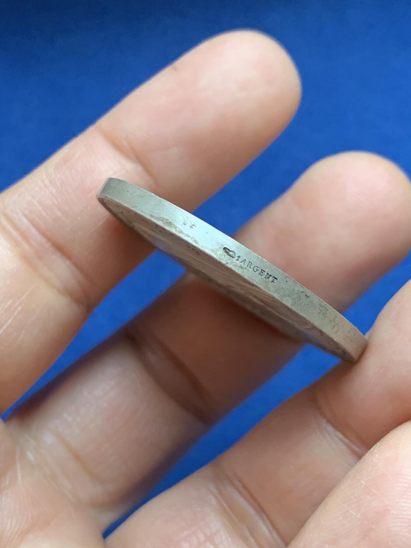 《竞宝斋》第465场 周日，周一，周二，3场连拍 （全场包邮）欢迎送拍 法国1823年图卢兹花卉节银质jeton，女诗人克莱蒙·伊索尔，22.7g，35.4mm，丰饶角1argent边铭