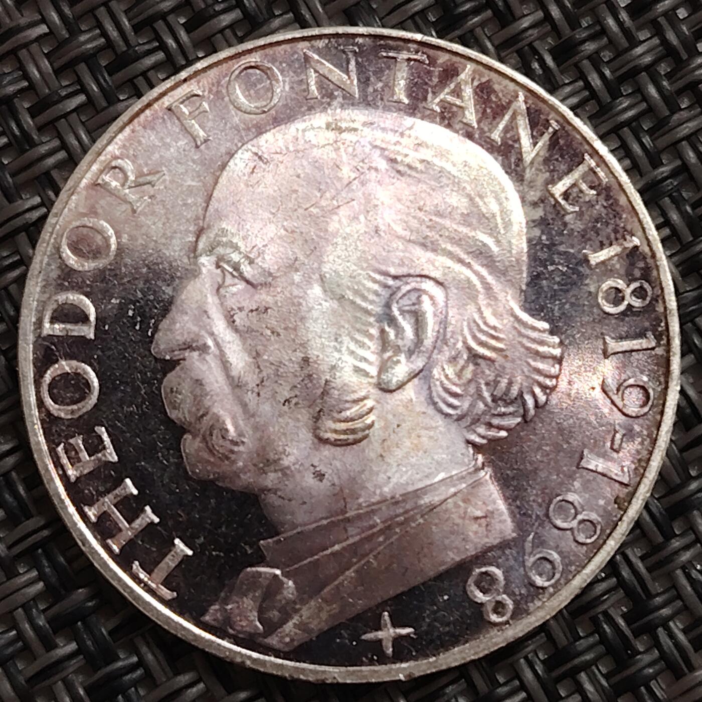 布加迪🐬～世界钱币(上海)🌾第 273 期 /  各国套币和散币 德国🇩🇪 1969年 5马克纪念银币(德国诗人台奥尔多.冯塔纳)