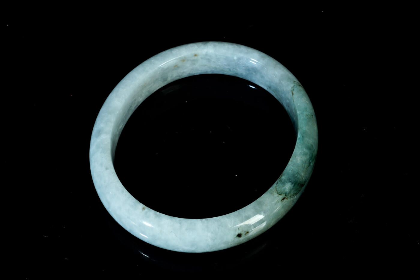 上海都达杂项专场二十一（全场包邮） 天然冰糯种带绿翡翠（A货）蛋形手镯 附鉴定证书天然冰糯种带绿翡翠（A货）蛋形手镯 附鉴定证书90-41