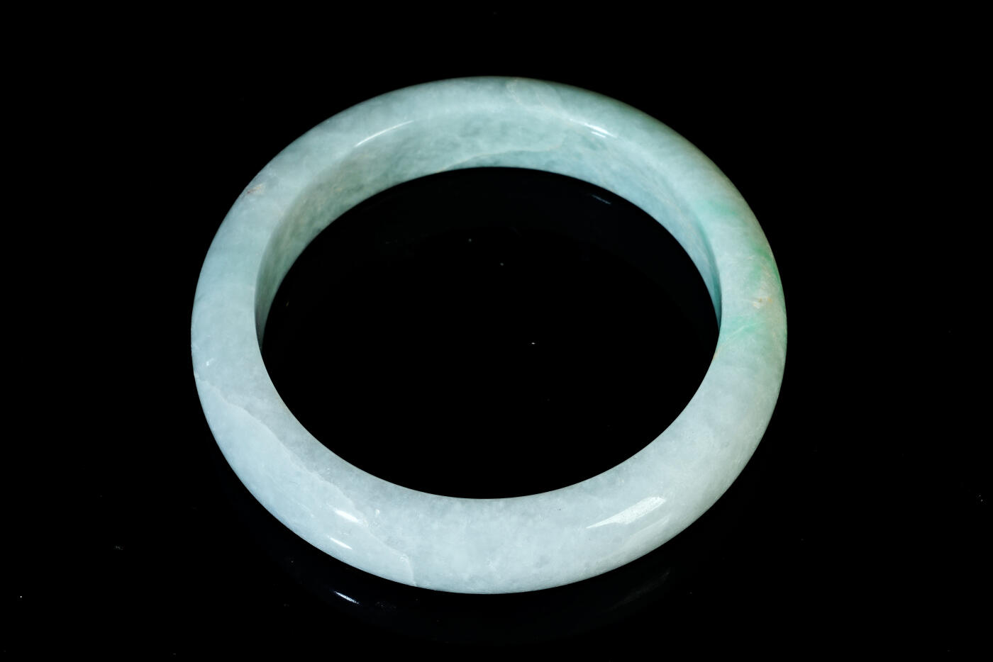 上海都达杂项专场二十一（全场包邮） 天然冰糯种翡翠（A货）贵妃手镯 附鉴定证书