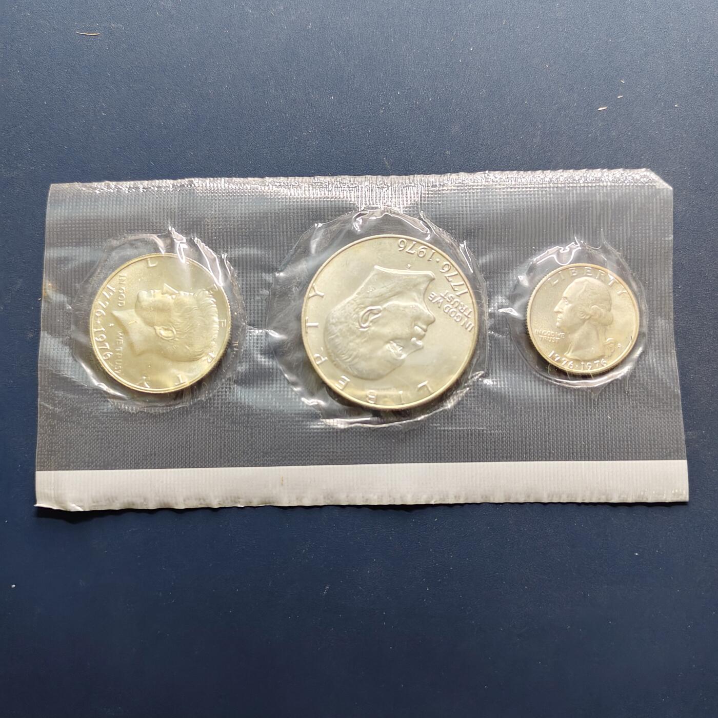 【全场包邮】纯粹捡漏拍501场-持续更新中 美国1976年独立200周年纪念银币3枚全套-盒证全