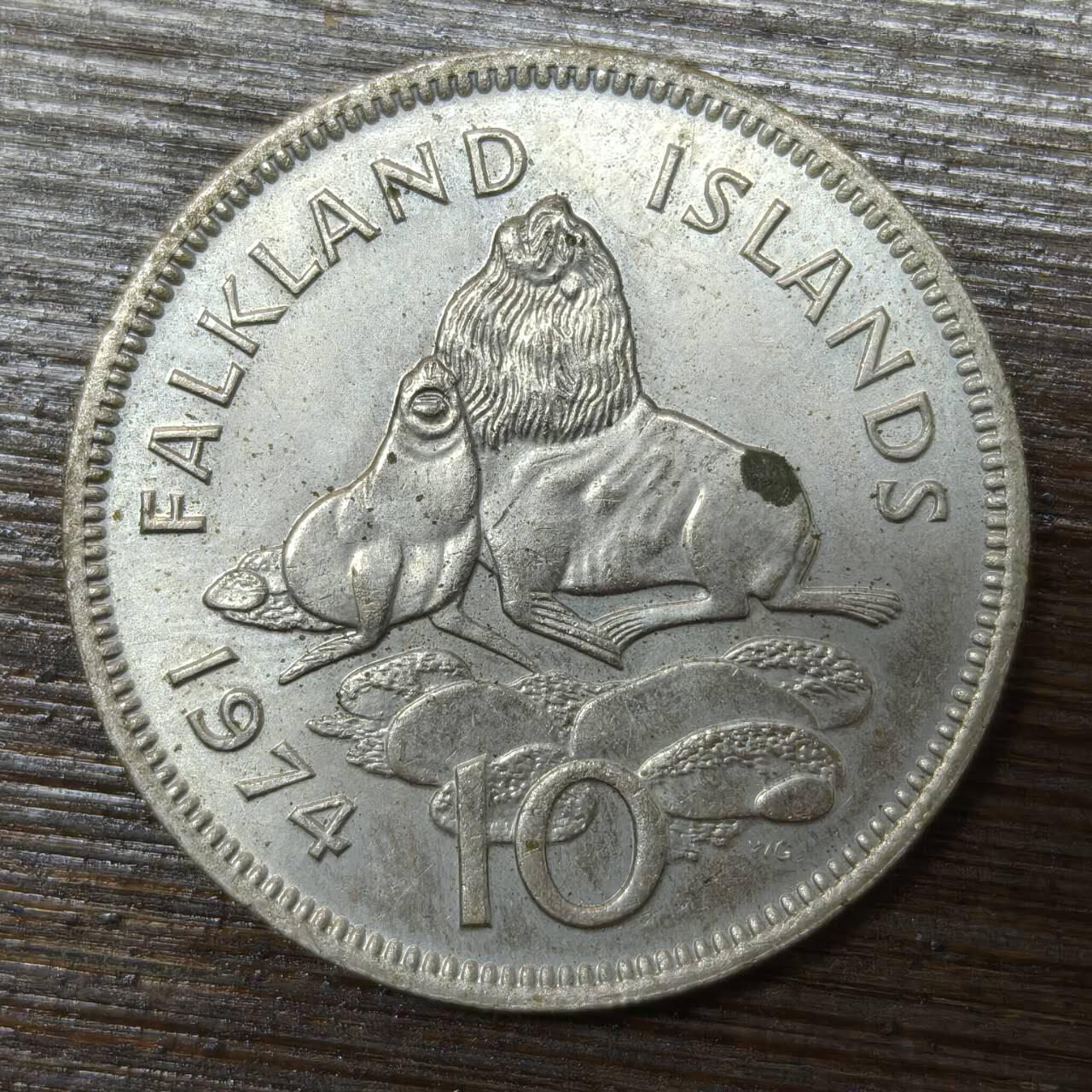 【本场4.12号发货】★第145★散币专场 不寄存，30包邮。不满30元，支付5元运费。《接受代拍 代送NGC评级》 78【无寄存】福克兰群岛 1974年 10便士