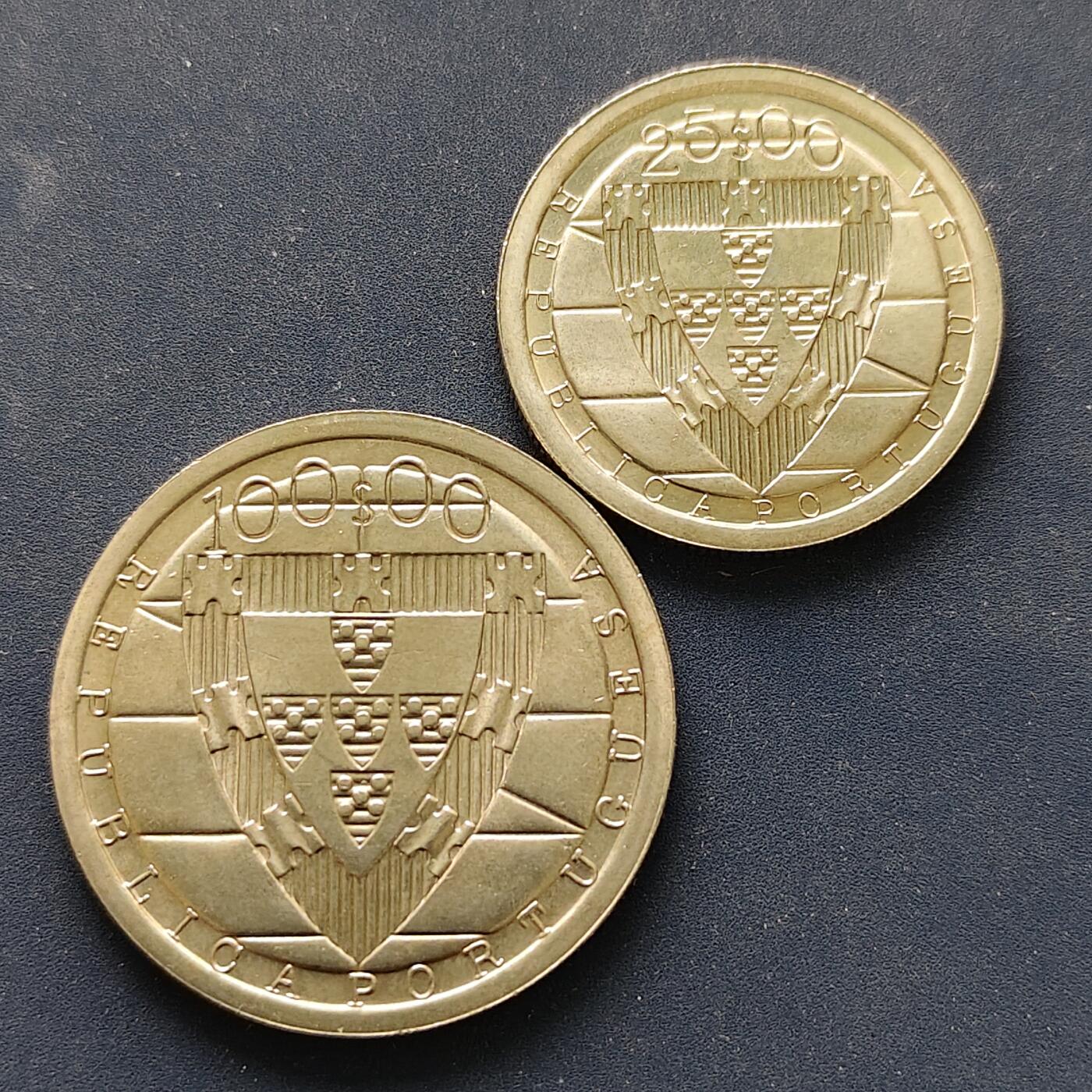 【全场包邮】纯粹捡漏拍500场-持续更新中 葡萄牙1985年阿勒祖巴洛特战役600周年纪念币2枚套币