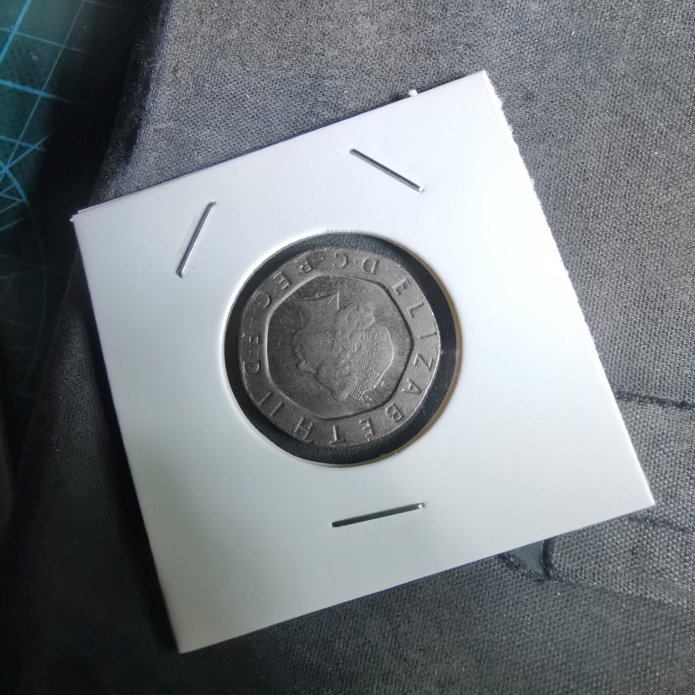 沼泽如烟--第984场 英国2004年20便士