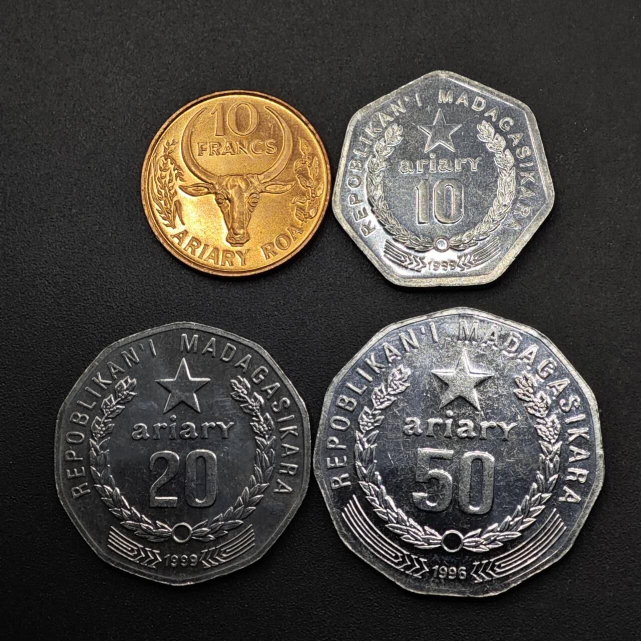 【淘币小摊】实时拍第八百六十三拍   小银币散币场   年前最后一周 之前的预留小年前全部发出 请更换最新收货地址  马达加斯加4枚套