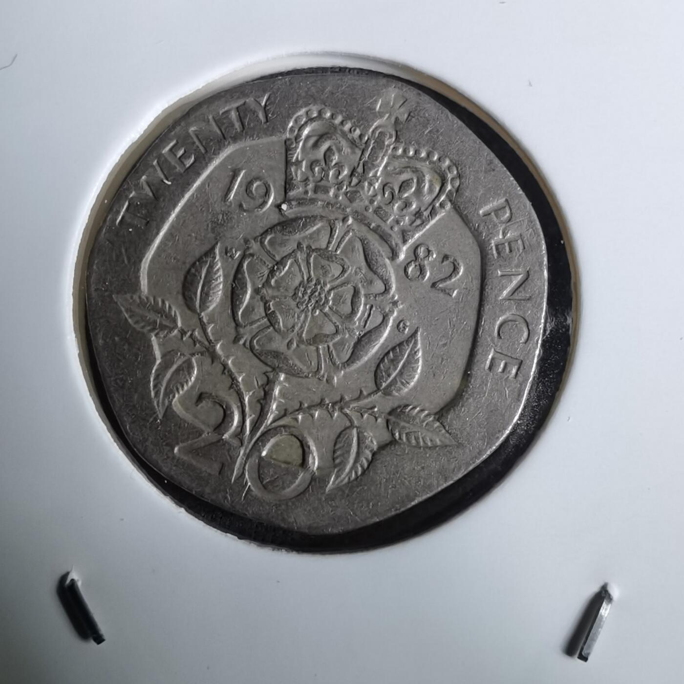 沼泽如烟--第984场 英国1982年20便士