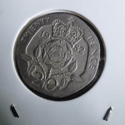 沼泽如烟--第984场 - 英国1982年20便士