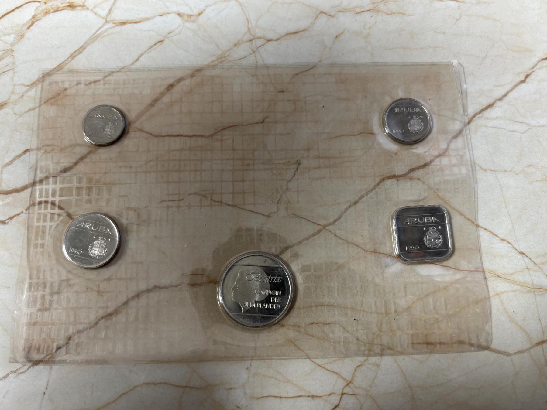 第190期拍卖 阿鲁巴1990年5枚纪念币套装