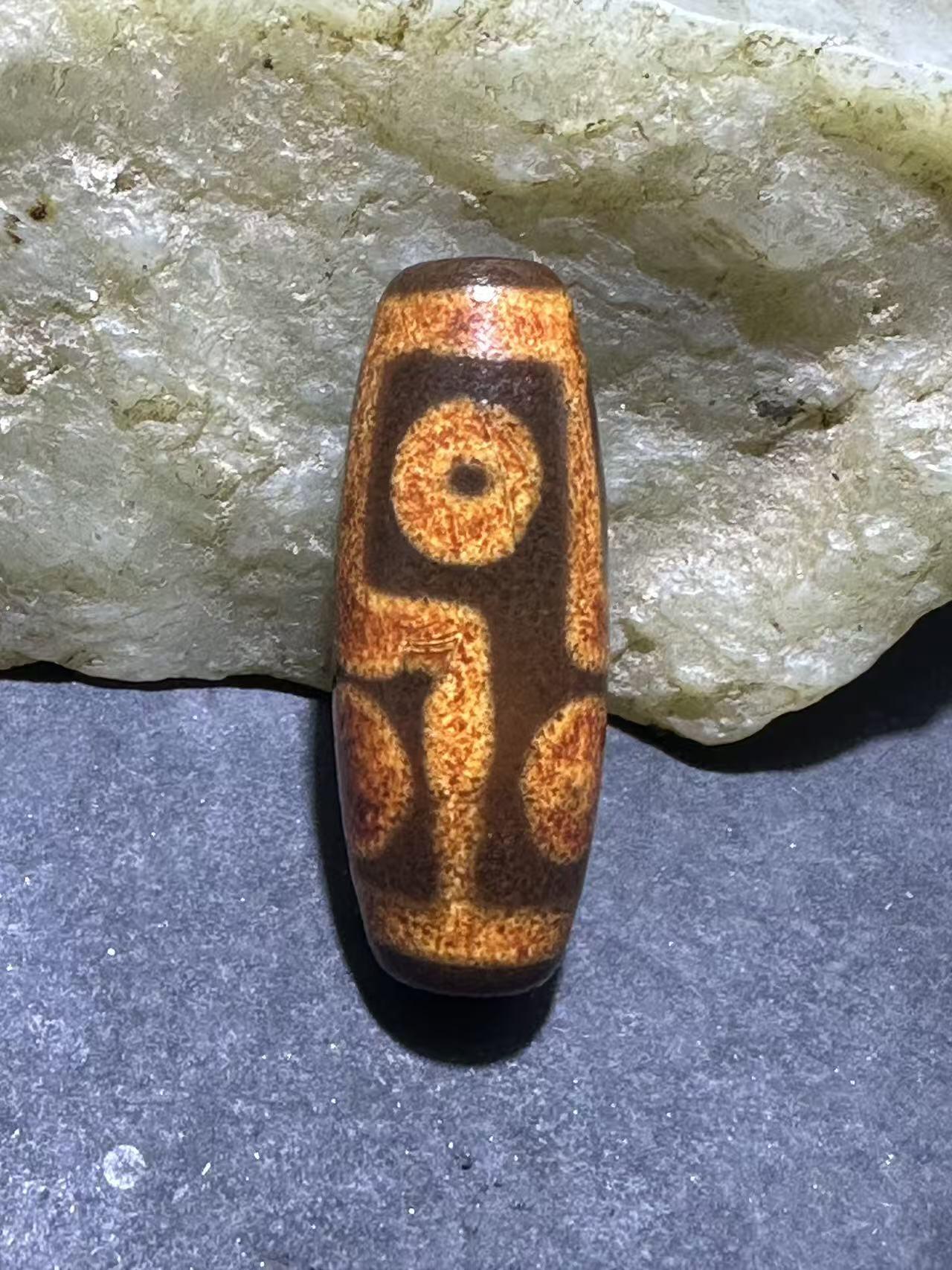 仅此一颗，藏传包浆风化六眼随形天珠一颗