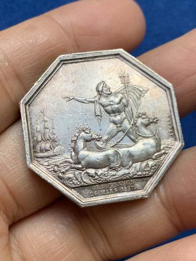 《竞宝斋》第465场 周日，周一，周二，3场连拍 （全场包邮）欢迎送拍 - 法国八角银章，海王海上保险公司，早期无扇贝版海王，1986年版jeton资料封面，19.4g，33.6mm，1842-1845船首边铭