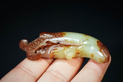 上海都达杂项专场四十七【全场包邮】  和田古玉鱼挂件90-24
