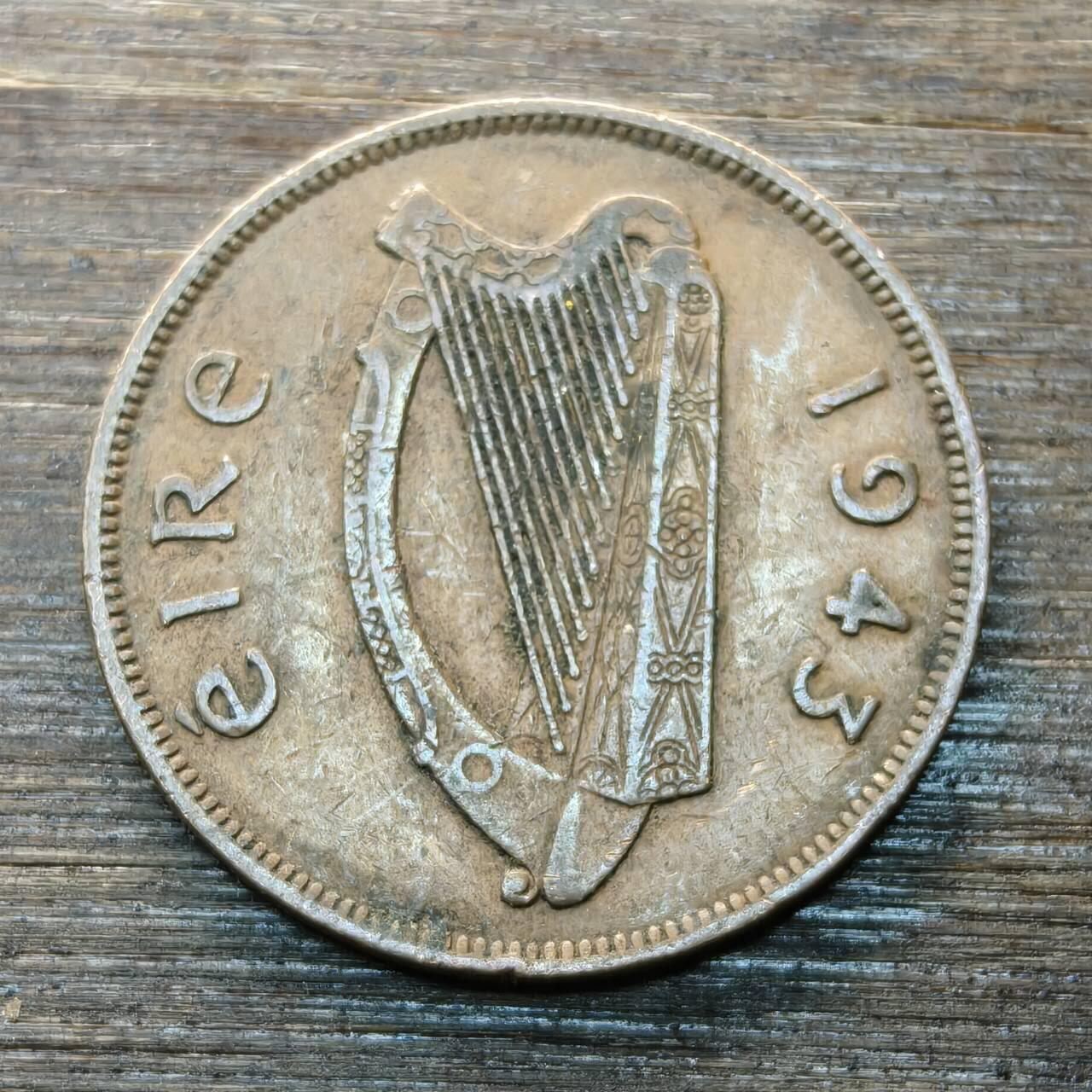 【本场4.12号发货】★第145★散币专场 不寄存，30包邮。不满30元，支付5元运费。《接受代拍 代送NGC评级》 51【无寄存】爱尔兰 1943年 母鸡带小鸡 1便士铜币