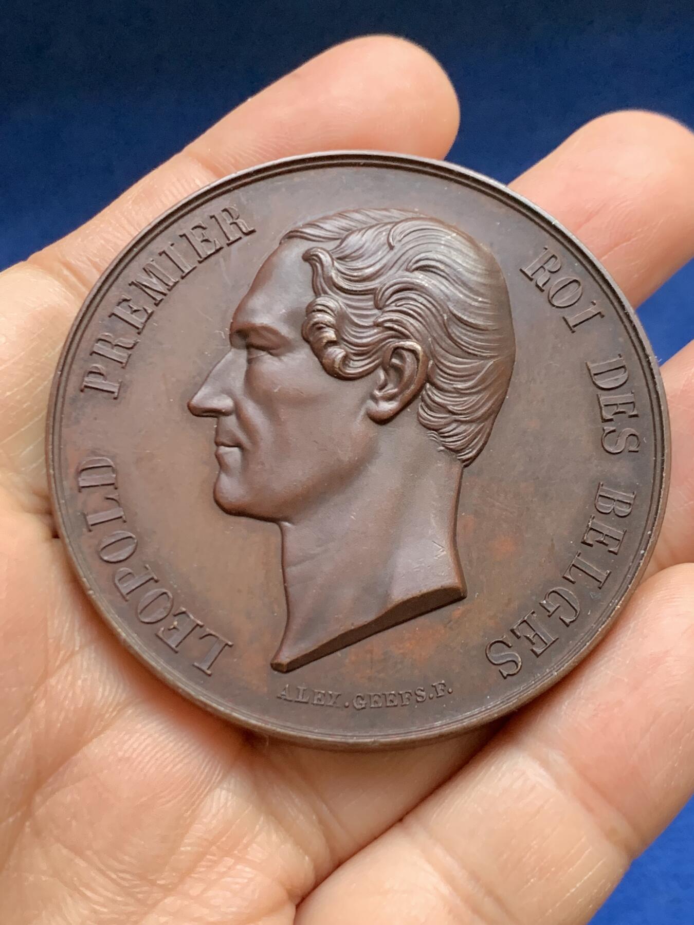 《竞宝斋》第465场 周日，周一，周二，3场连拍 （全场包邮）欢迎送拍 比利时1859年铁路系统建成25周年铜章，68.75g，54.3mm