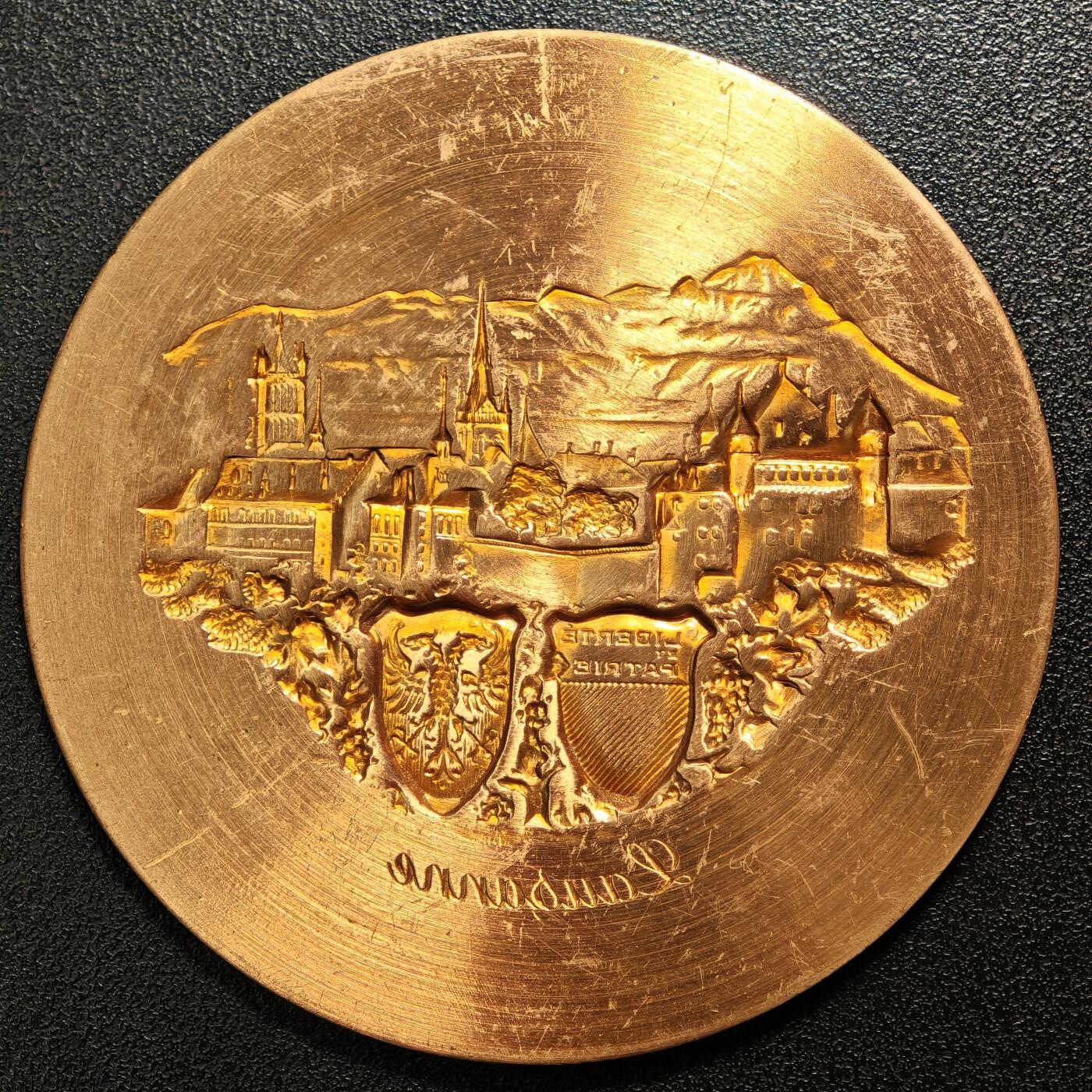 【德藏】世界币章拍卖第164期（拍品征集中~欢迎藏友联系） 20世纪 瑞士洛桑城市景观双面同模压制纪念铜章 少见 直径约：77.1mm；重约：40.7g