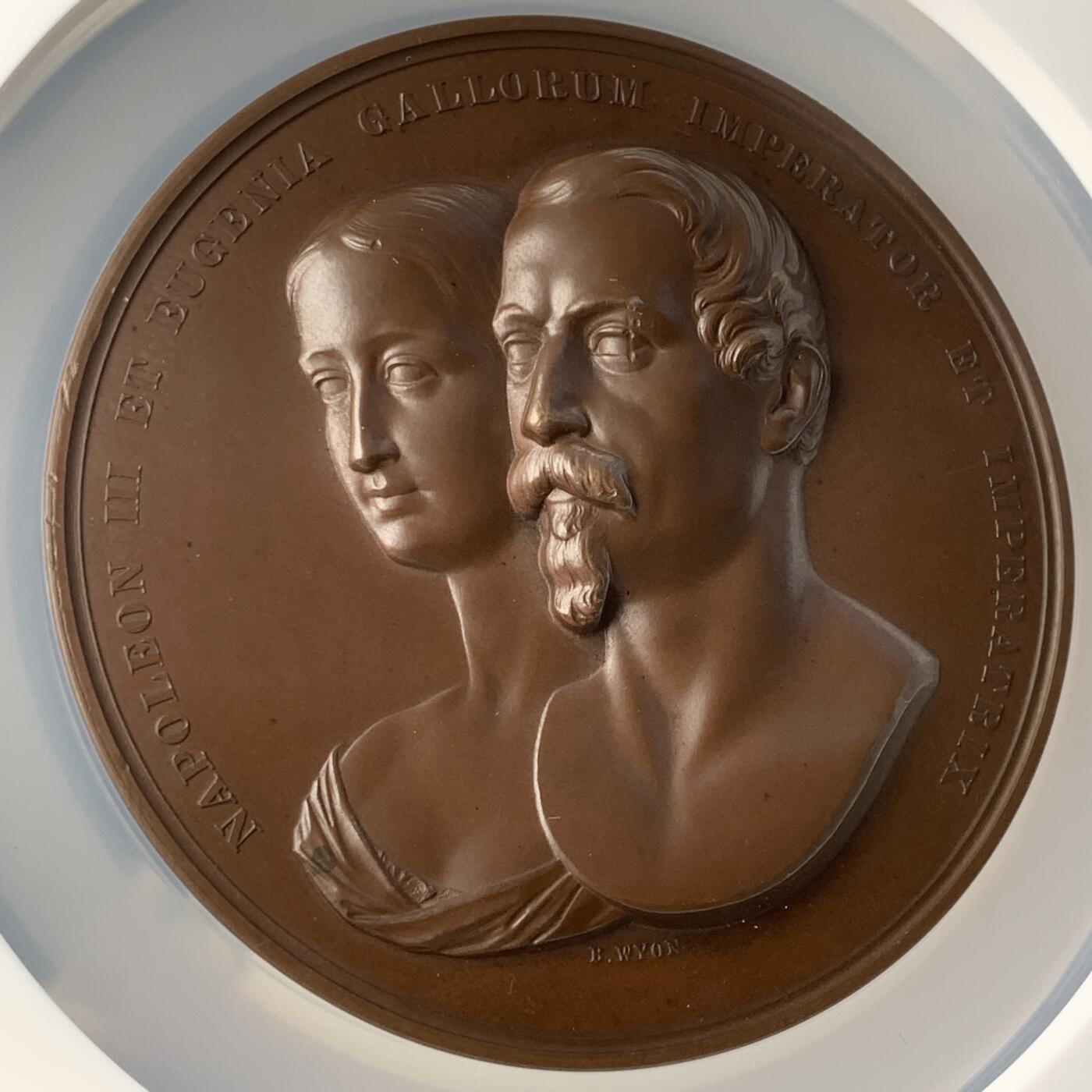 掌中浮雕-藏着的欧洲第052场 NGC MS64 : 1855年法王拿破仑三世夫妇访问伦敦城纪念章，77mm。目录编号BHM 2561, Eimer 1496。仅发行350枚