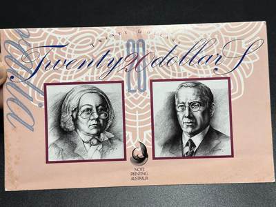 《外钞收藏家》第六百零八期（精选场）（本平台长期征集拍品、欢迎藏友们联系合作） - 1994年澳大利亚20元 全新UNC 尾58 带册子