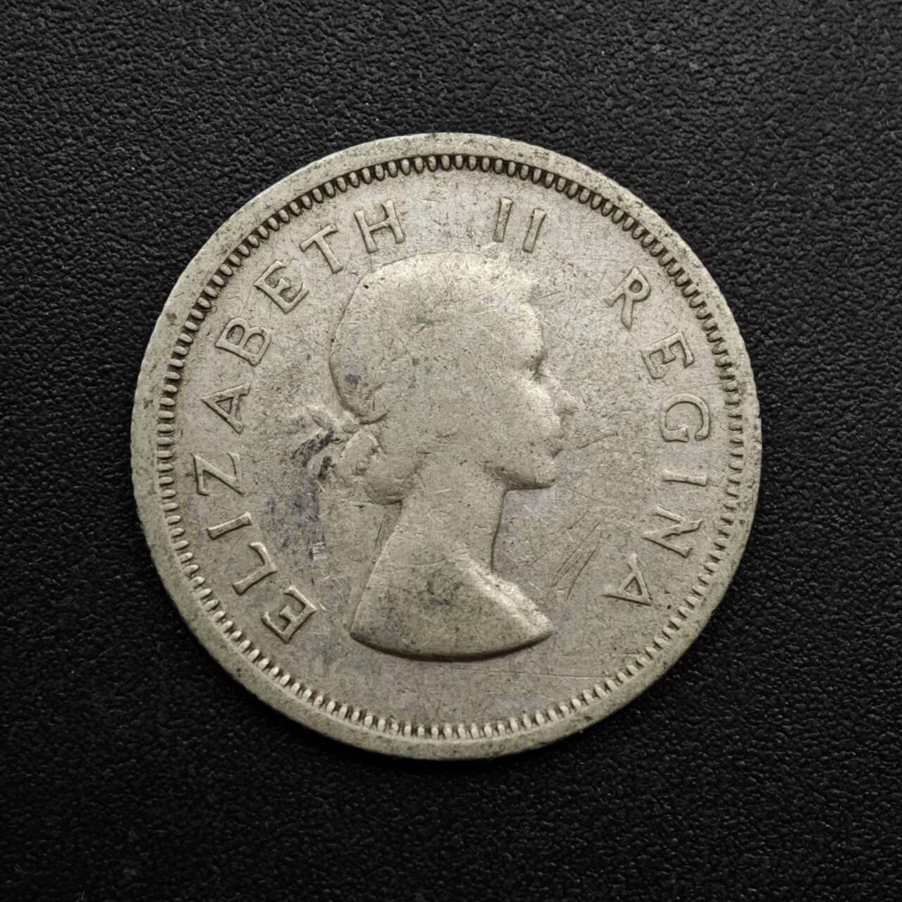 【淘币小摊】实时拍第八百六十三拍   小银币散币场   年前最后一周 之前的预留小年前全部发出 请更换最新收货地址  南非1956年伊丽莎白二世6便士银币