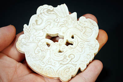 上海都达杂项专场四十七【全场包邮】  鸡骨白龙凤玉佩90-30