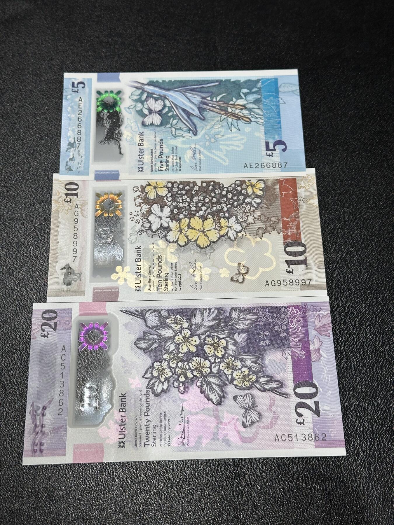 《外钞收藏家》第六百零八期（精选场）（本平台长期征集拍品、欢迎藏友们联系合作） 北爱尔兰阿尔斯特银行5、10、20镑 3张一起 全新UNC