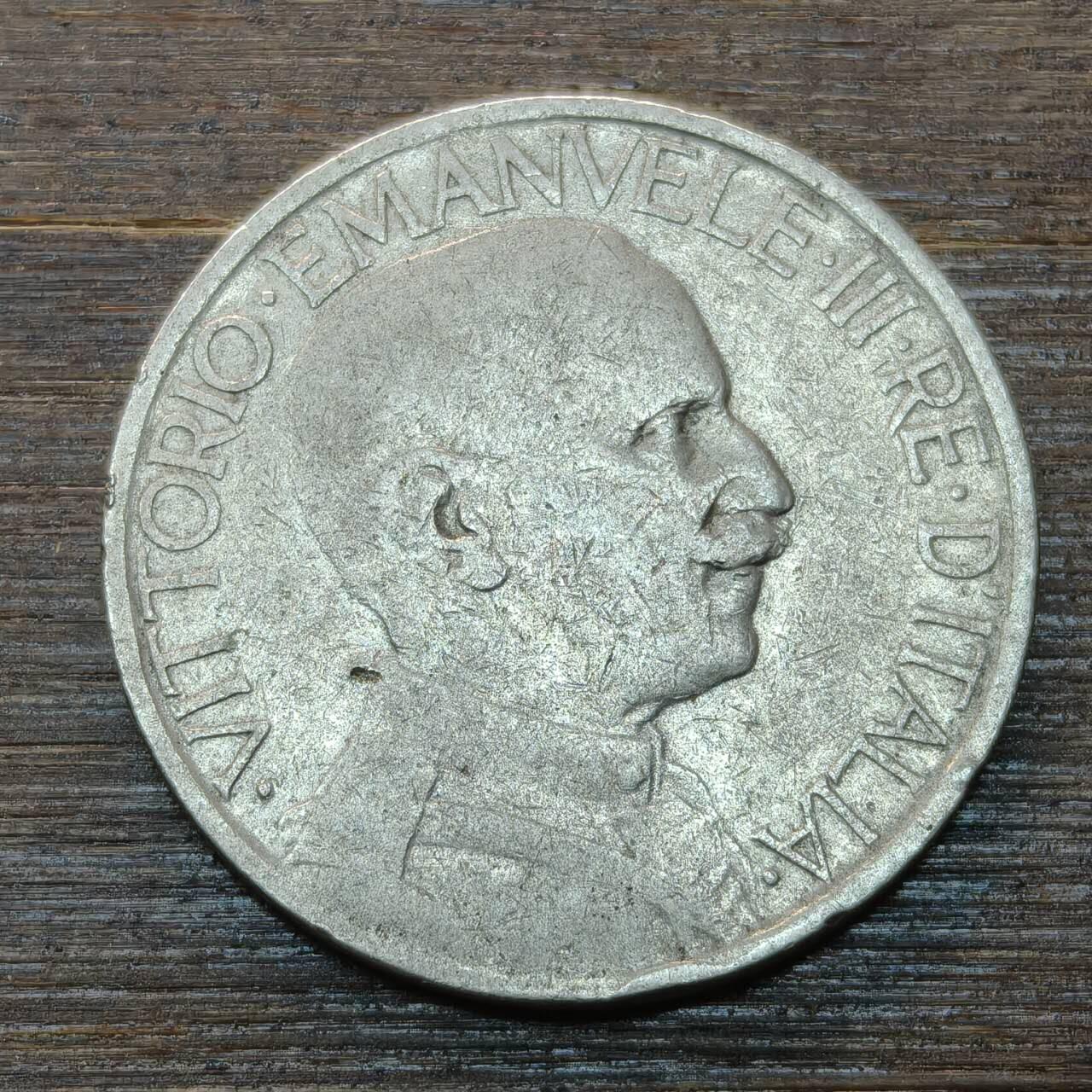 【本场4.12号发货】★第145★散币专场 不寄存，30包邮。不满30元，支付5元运费。《接受代拍 代送NGC评级》 39【无寄存】意大利 1923年 2里拉 伊曼纽尔三世国王 镍币