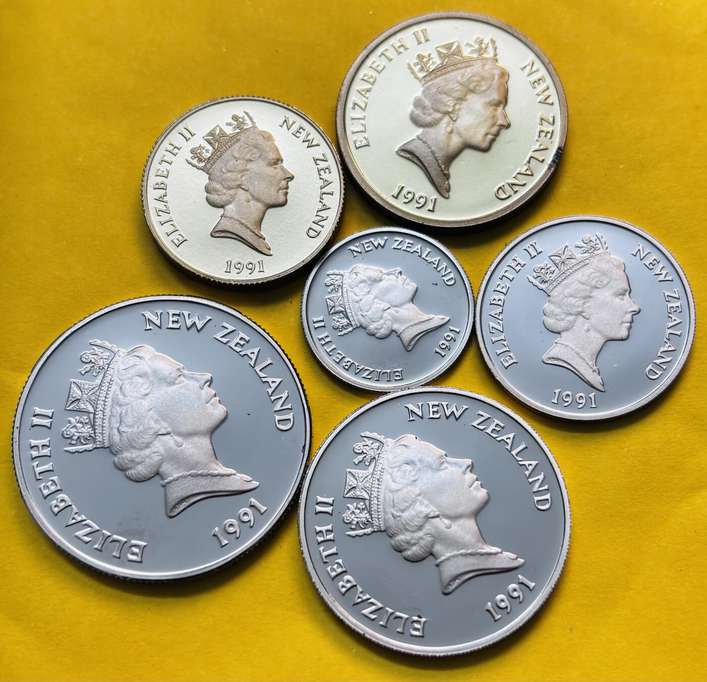 【金马踏春，泉马奔腾】2026 年新年贺岁场，（定于年初五接财神截拍）祝各位老板马到成功，马上有钱，愿岁岁平安喜乐顺遂 全国未流通 1991 年新西兰 5 分-2 元精制套币带原盒