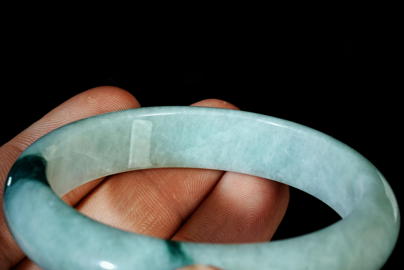 上海都达杂项专场二十一（全场包邮） 天然冰绿种翡翠（A货）贵妃手镯 附鉴定证书