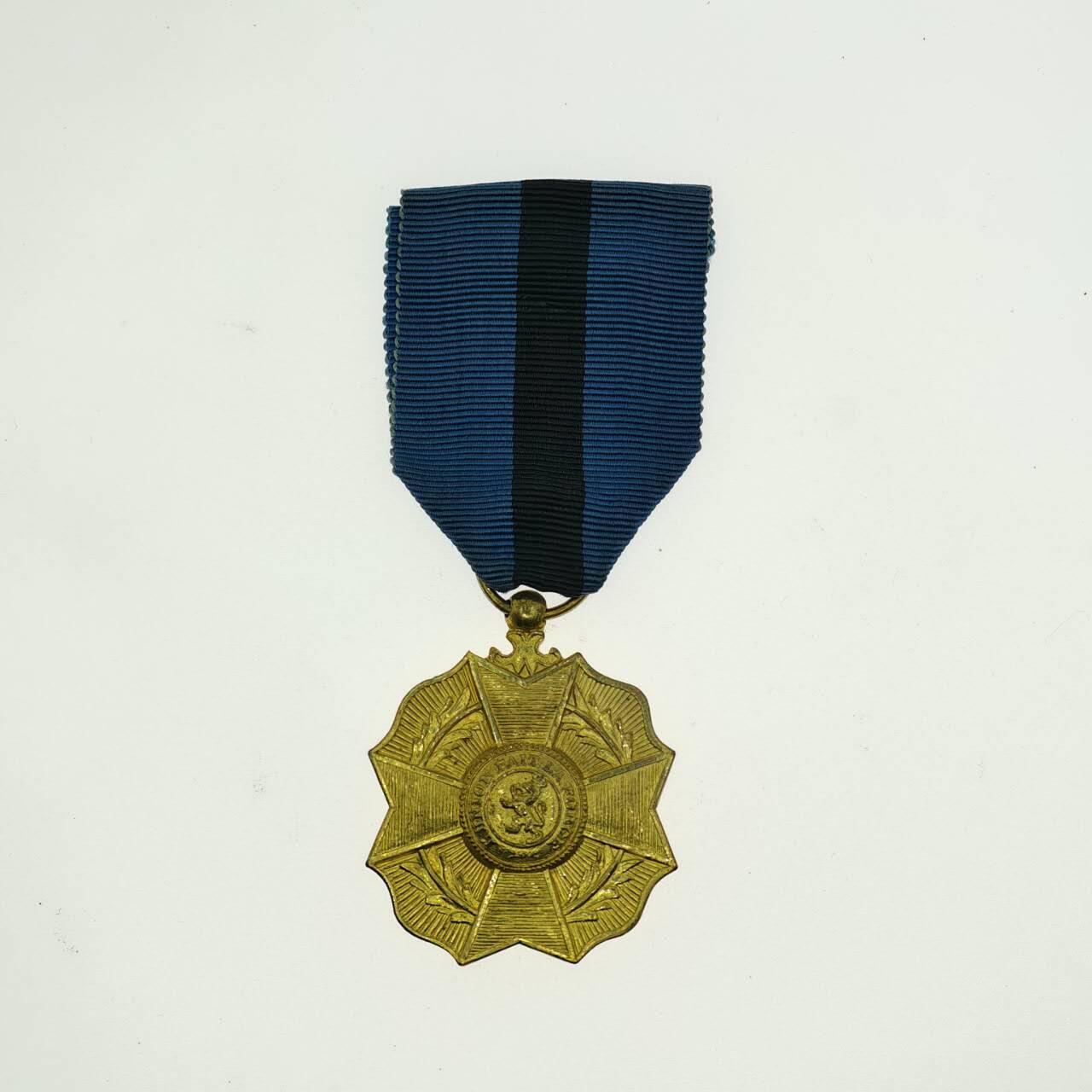 2026年2月8日拍卖 比利时利奥波德二世金级奖章，早期单语版