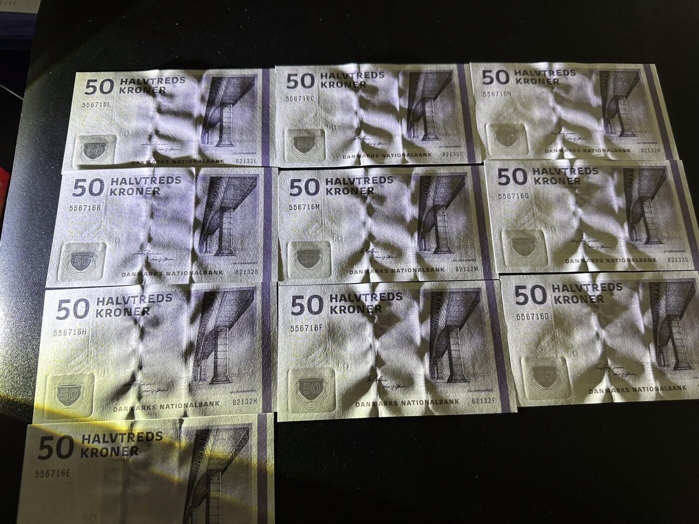 《外钞收藏家》第六百零八期（精选场）（本平台长期征集拍品、欢迎藏友们联系合作） 丹麦桥版3个签名 数字全部同号 10张一起 全新UNC