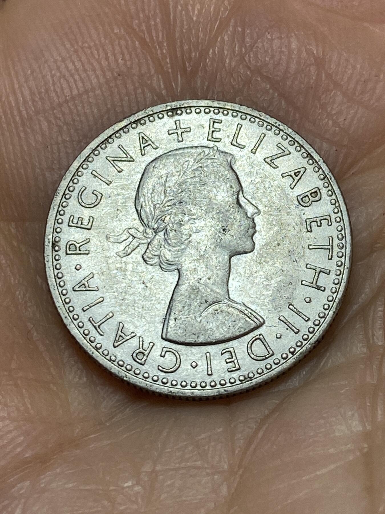 2026年第十九场(总第一百八十八场）外国好品散币场(免佣金) 英国🇬🇧1965年6便士(伊丽莎白二世青年桂冠第二版)