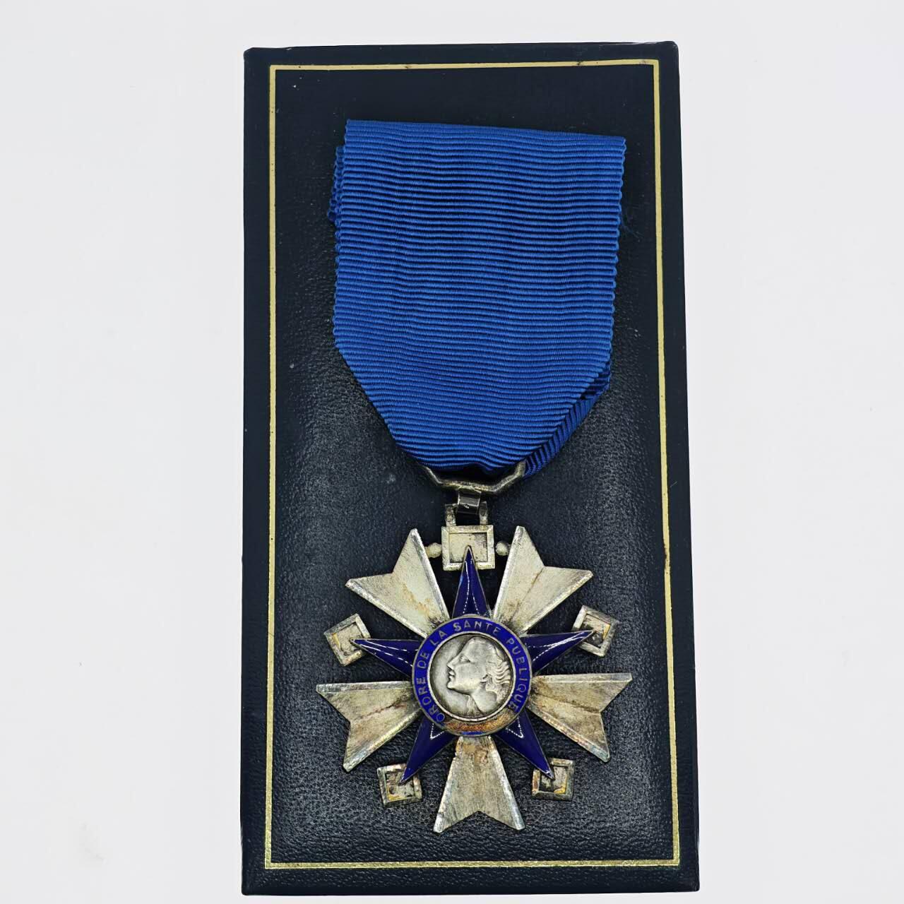 2026年2月8日拍卖 法国卫生功绩勋章，银质，带盒