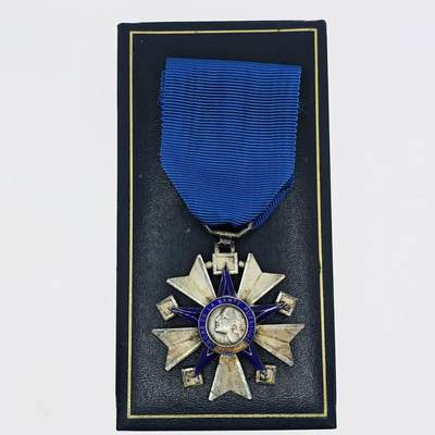 2026年2月8日拍卖 - 法国卫生功绩勋章，银质，带盒