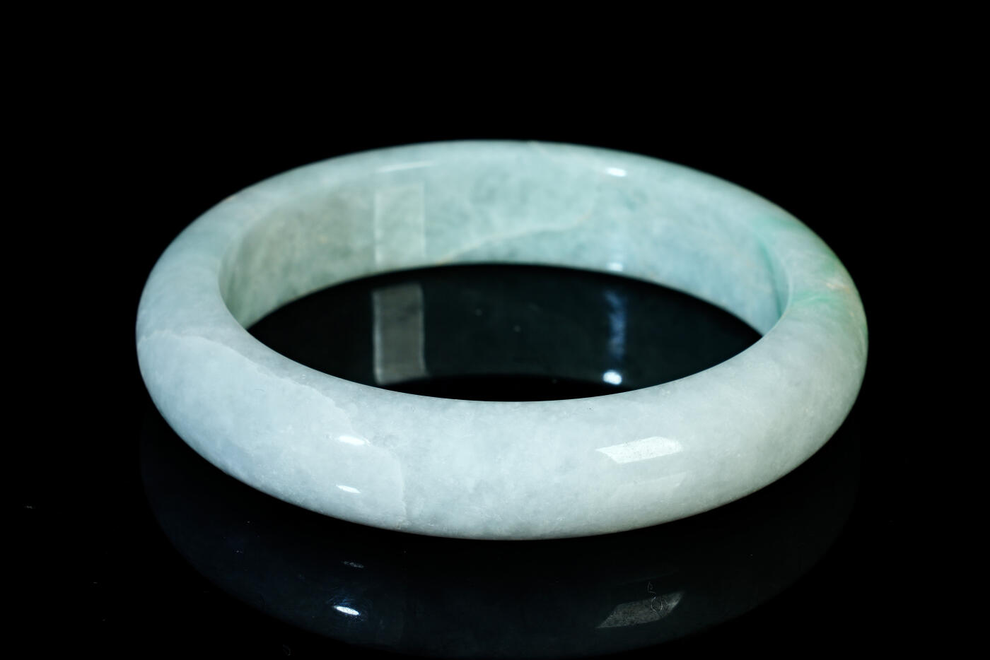 上海都达杂项专场二十一（全场包邮） 天然冰糯种翡翠（A货）贵妃手镯 附鉴定证书