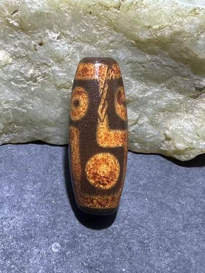 仅此一颗，藏传包浆风化六眼随形天珠一颗 - 仅此一颗，藏传包浆风化六眼随形天珠一颗