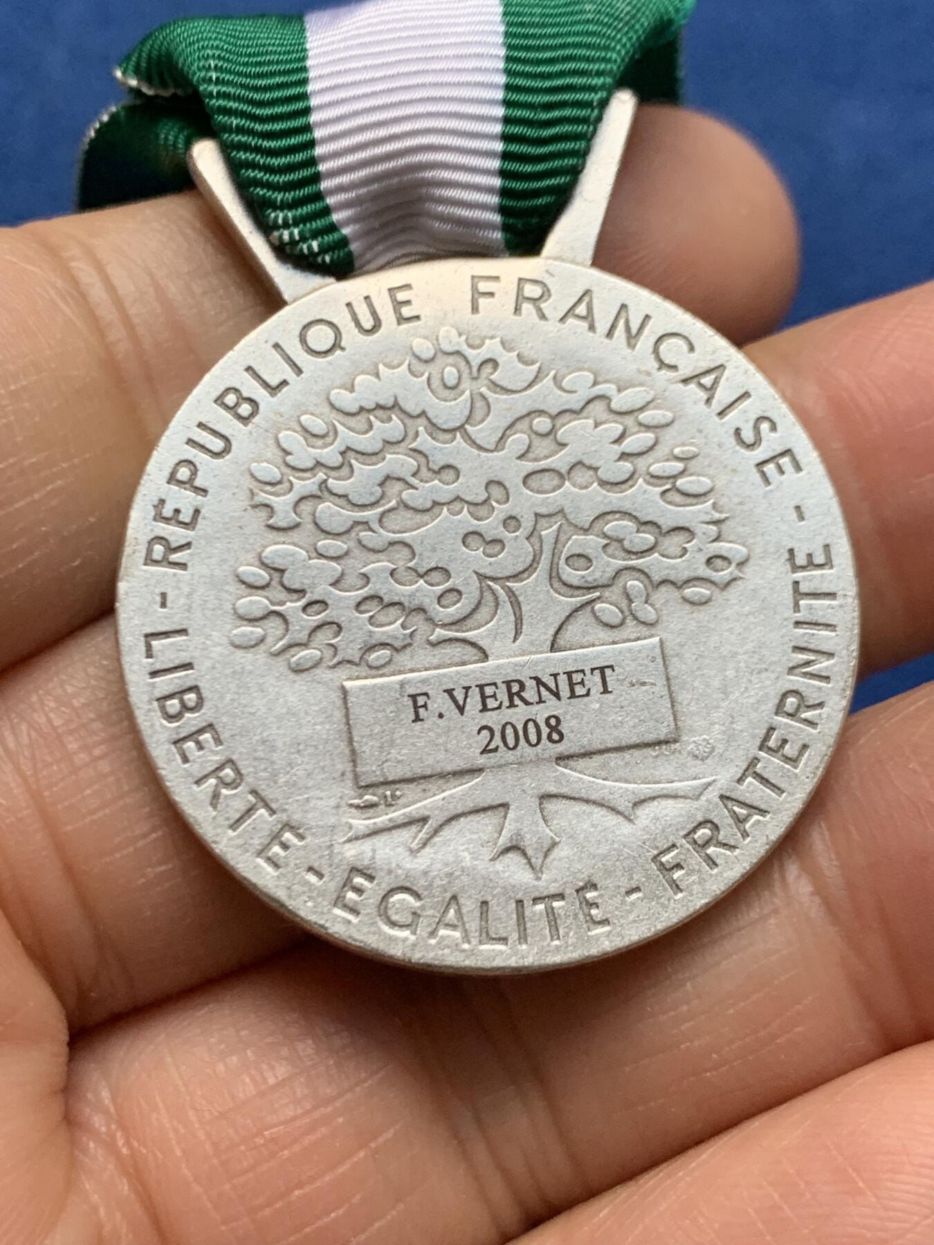 《竞宝斋》第464场 周日，周一，周二，3场连拍 （全场包邮）欢迎送拍 法国地方荣誉银质奖章，丰饶角1★银标，带绶带总重约26.25克