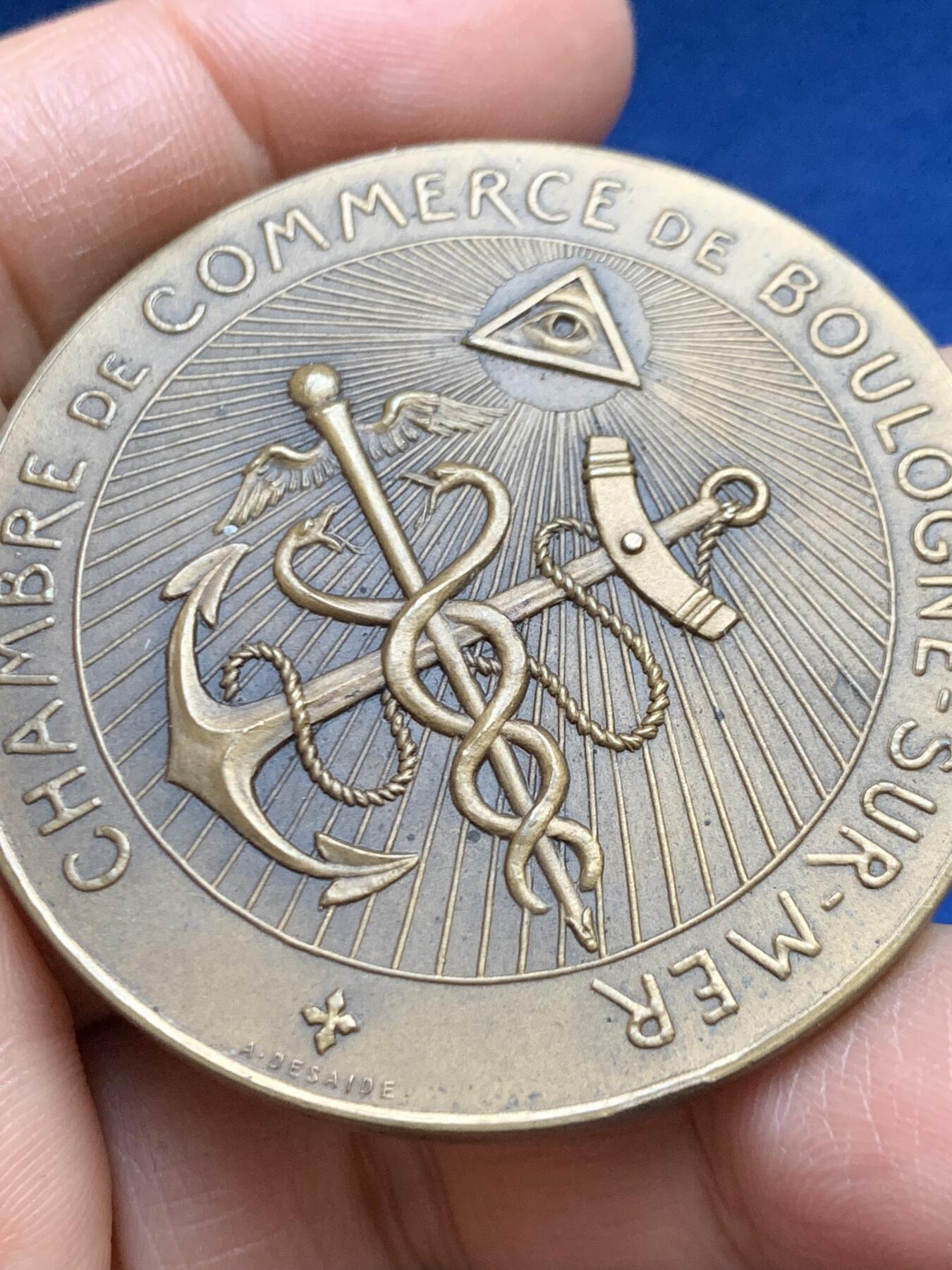 《竞宝斋》第465场 周日，周一，周二，3场连拍 （全场包邮）欢迎送拍 法国滨海布洛涅商会铜章，56.05g，50.2mm，边铭：三角形+铜标